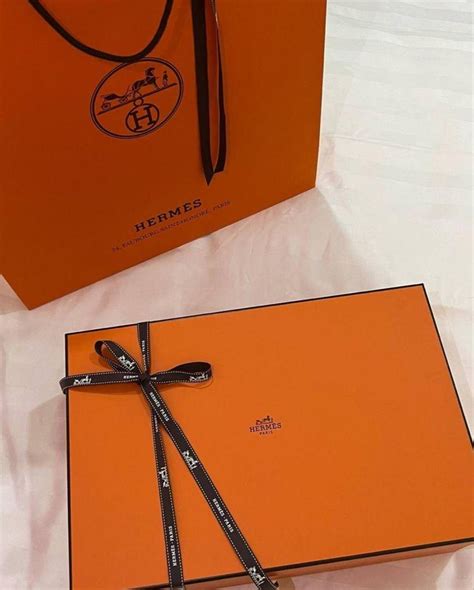 hermes scatola cuore|La storia dietro l'arancione di Hermès: il simbolo del lusso in un .